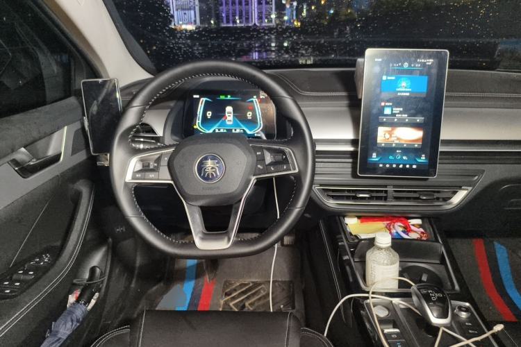 Used BYD Qin Pro New Energy 2019 DM Super Edition 1.5TI Automatic Smart Connect X-Trail Model China VI Standard Steering Wheel