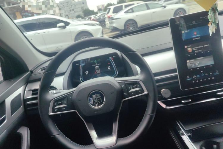 Used BYD Qin Pro New Energy 2019 DM Super Edition 1.5TI Automatic Smart Connect Speedy Model China VI Standard Steering Wheel
