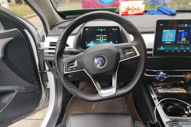 Used BYD Qin Pro New Energy 2019 DM Super Edition 1.5TI Automatic Smart Connect X-Trail Model China VI Standard Steering Wheel