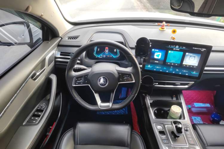 Used BYD Qin Pro New Energy 2019 DM Super Edition 1.5TI Automatic Smart Connect Enjoyment Model China VI Standard Steering Wheel