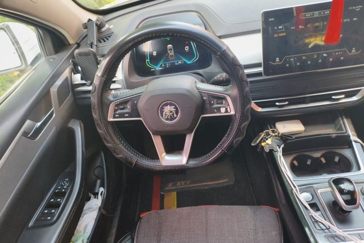 Used BYD Qin Pro New Energy 2019 DM Super Edition 1.5TI Automatic Smart Connect Speedy Model China VI Standard Steering Wheel