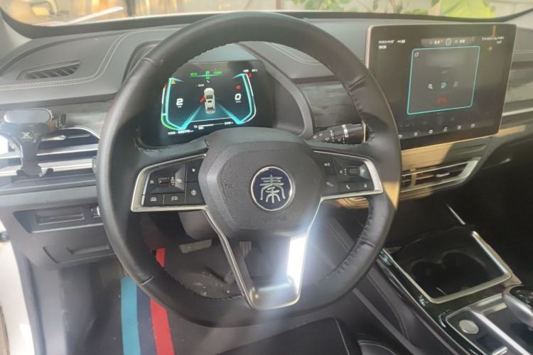 Used BYD Qin Pro New Energy 2019 EV Super Edition High-Power Smart Connect Luxurious Model Steering Wheel
