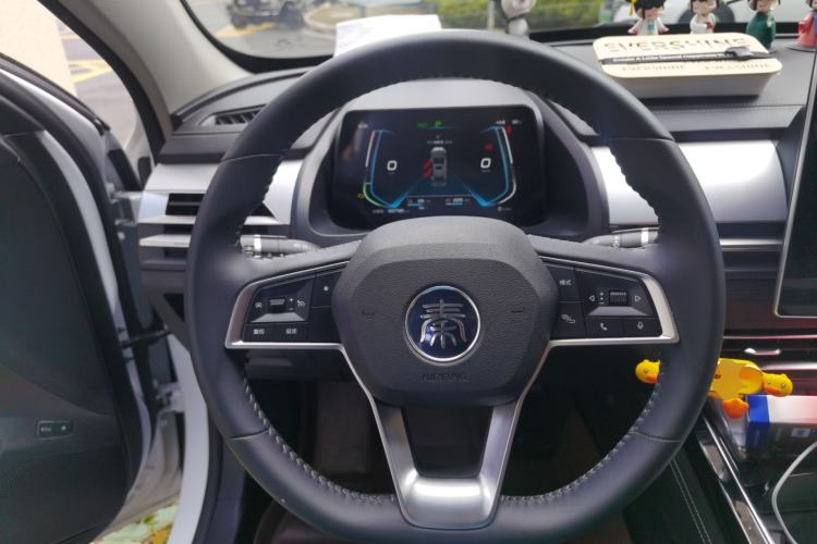 Used BYD Qin Pro New Energy 2019 DM Super Edition 1.5TI Automatic Smart Connect X-Trail Model China VI Standard Steering Wheel