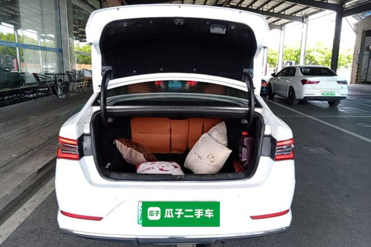 Used BYD Qin Pro New Energy 2019 DM Super Edition 1.5TI Automatic Smart Connect X-Trail Model China VI Standard Trunk