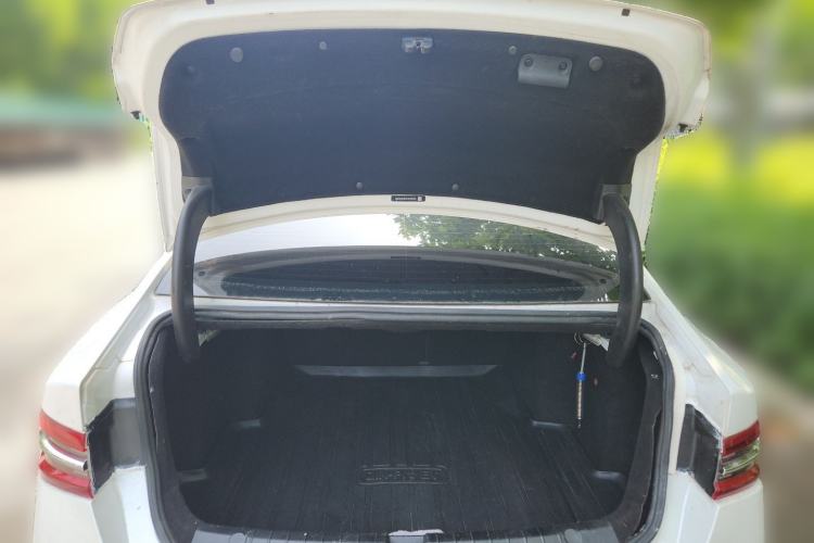 Used BYD Qin Pro New Energy 2019 EV Super Edition High-Power Long-Range Smart-Connected Cutting-Edge Model Trunk