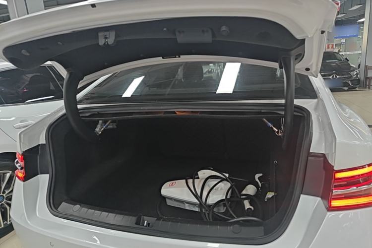 Used BYD Qin Pro New Energy 2019 DM Super Edition 1.5TI Automatic Smart Connect X-Trail Model China VI Standard Trunk