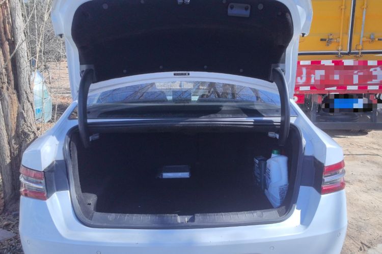 Used BYD Qin Pro New Energy 2019 DM Super Edition 1.5TI Automatic Smart Connect X-Trail Model China VI Standard Trunk