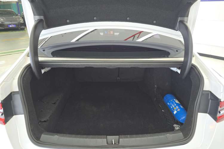 Used BYD Qin Pro New Energy 2019 DM Super Edition 1.5TI Automatic Smart Connect X-Trail Model China VI Standard Trunk