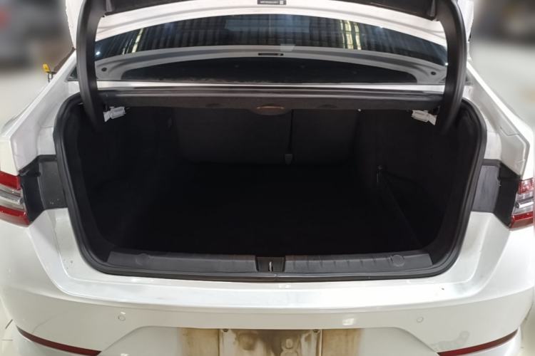 Used BYD Qin Pro New Energy 2019 DM Super Edition 1.5TI Automatic Smart Connect X-Trail Model China VI Standard Trunk