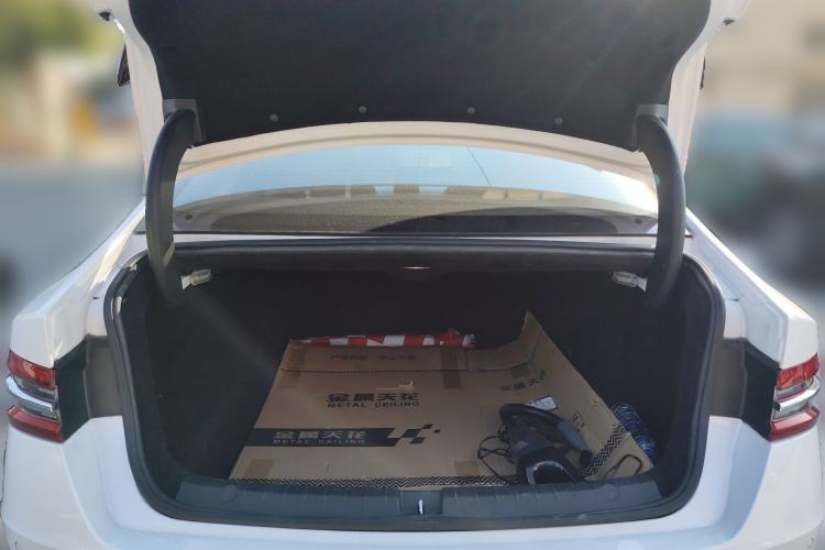 Used BYD Qin Pro New Energy 2019 DM Super Edition 1.5TI Automatic Smart Connect X-Trail Model China VI Standard Trunk