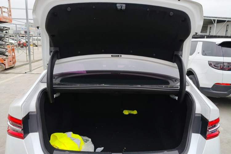 Used BYD Qin Pro New Energy 2019 EV Super Edition Standard Version Smart Connect Leading Style Trunk