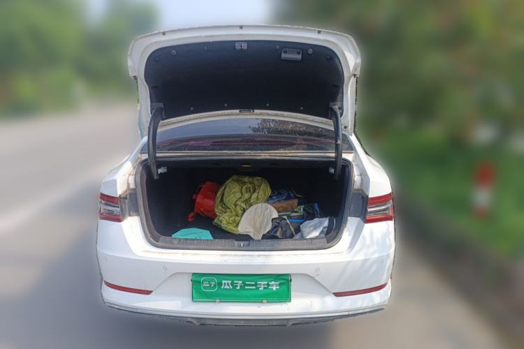 Used BYD Qin Pro New Energy 2019 EV Super Edition High-Power Smart Connect Luxurious Model Trunk