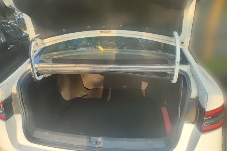 Used BYD Qin Pro New Energy 2019 EV Super Edition High-Power Smart Connect Luxurious Model Trunk