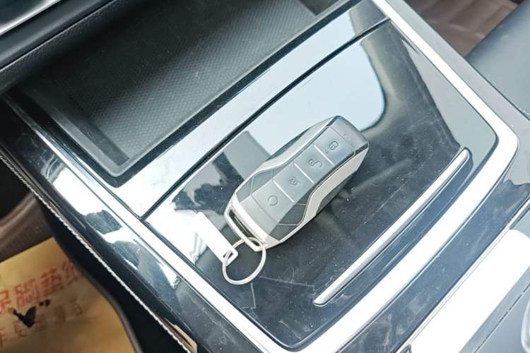 Used BYD Qin Pro New Energy 2019 DM Super Edition 1.5TI Automatic Smart Connect X-Trail Model China VI Standard Vehicle Key