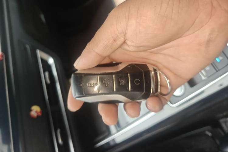 Used BYD Qin Pro New Energy 2019 DM Super Edition 1.5TI Automatic Smart Connect Prestige Model China VI Standard Vehicle Key