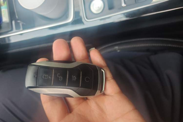 Used BYD Qin Pro New Energy 2019 DM 1.5TI Automatic Navigation Edition Vehicle Key