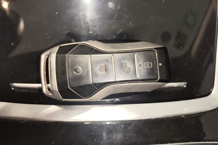 Used BYD Qin Pro New Energy 2019 DM Super Edition 1.5TI Automatic Smart Connect X-Trail Model China VI Standard Vehicle Key