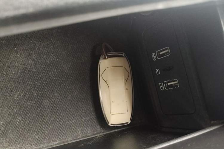 Used BYD Qin Pro New Energy 2019 DM Super Edition 1.5TI Automatic Smart Connect Prestige Model China VI Standard Vehicle Key