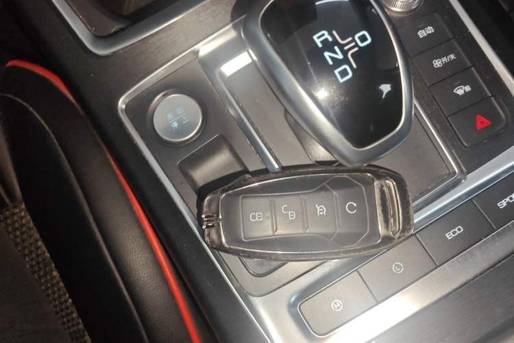 Used BYD Qin Pro New Energy 2019 EV Super Edition Standard Version Smart Connect Leading Style Vehicle Key
