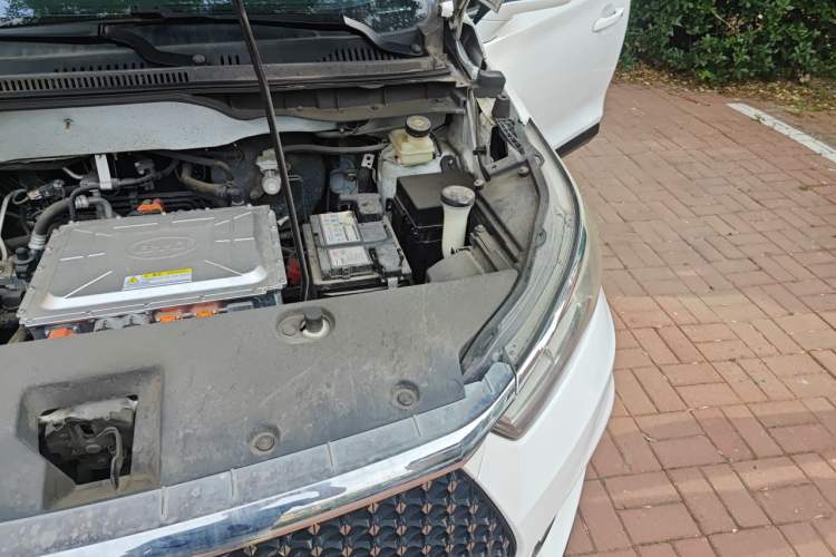 Used BYD S2 2019 Smart Standard Version Engine Bay Left