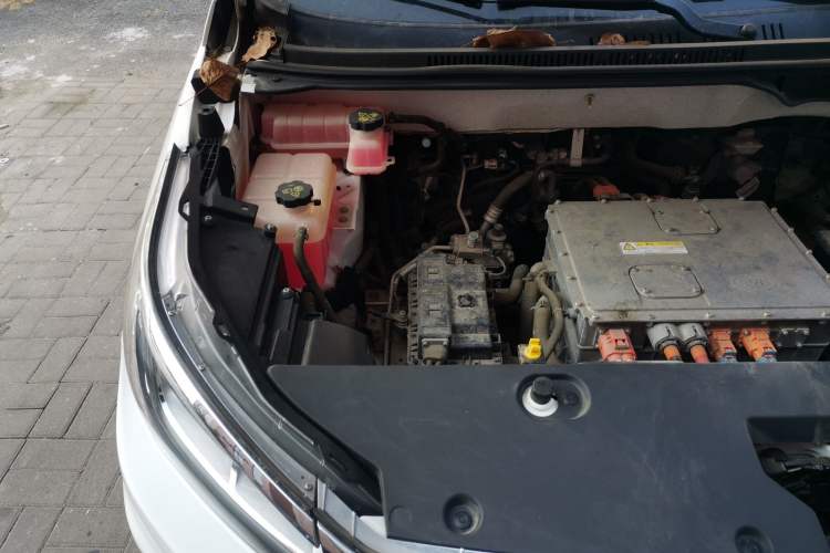 Used BYD S2 2019 Smart Standard Version Engine Bay Right