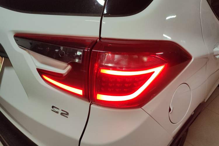 Used BYD S2 2019 Smart Standard Version Exterior 3