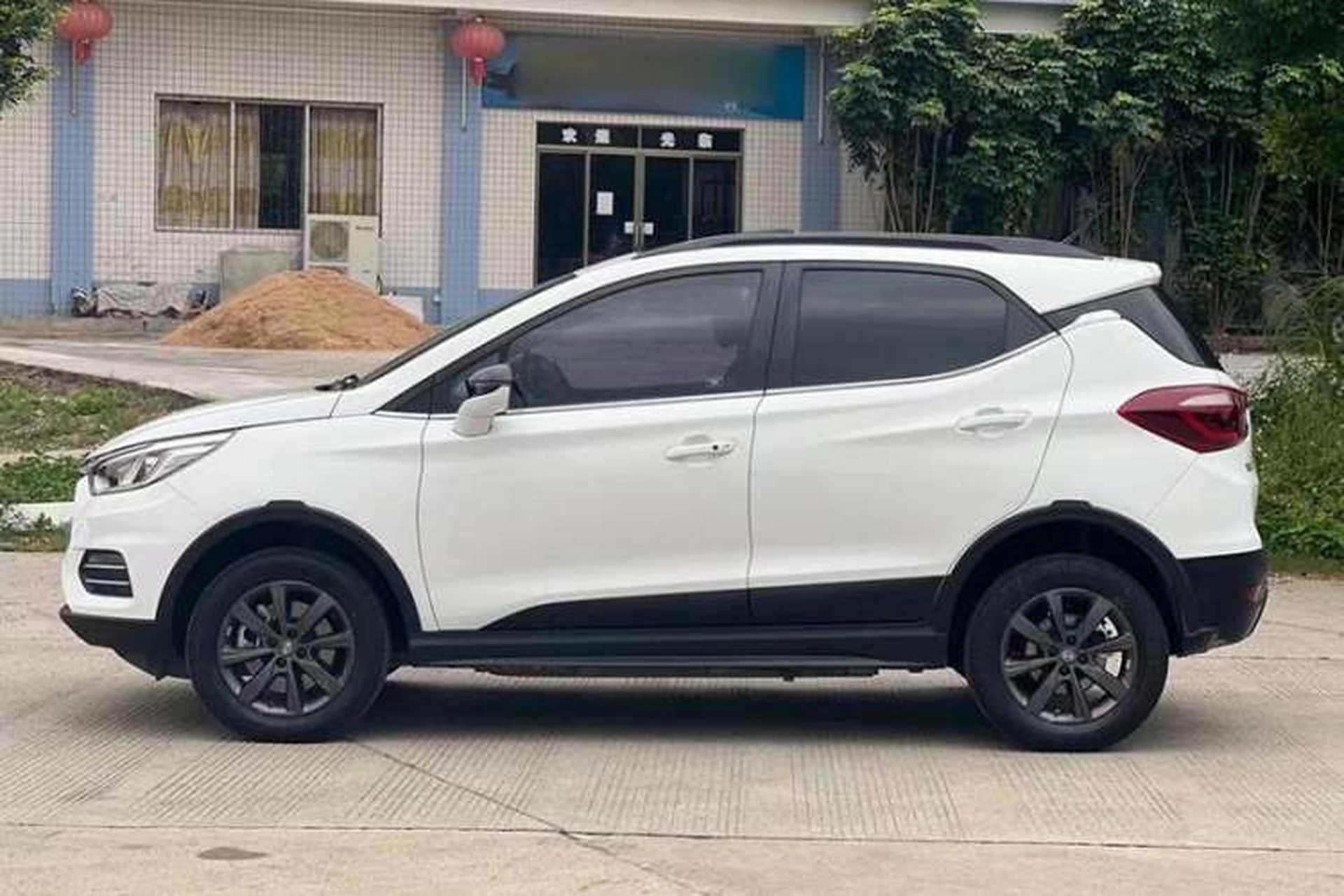 Used BYD S2 2019 Innovation Luxury Version Exterior 5