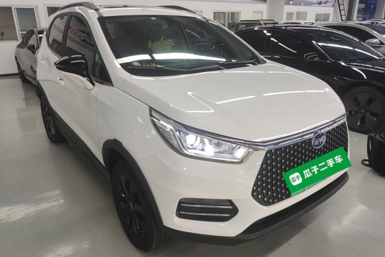 Used BYD S2 2019 Innovation Luxury Version Front Right 45 Deg
