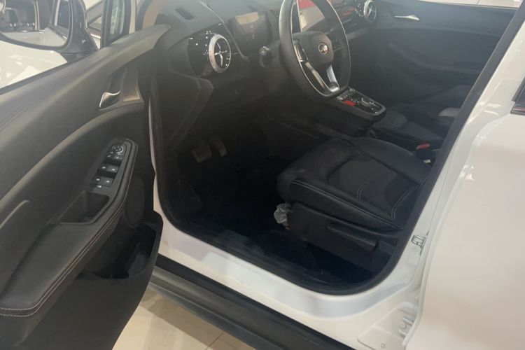Used BYD S2  Interior 2