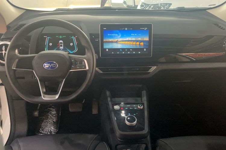 Used BYD S2  Interior 3