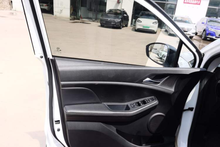 Used BYD S2 2019 Yue – Basic Model Left Front Door Interior