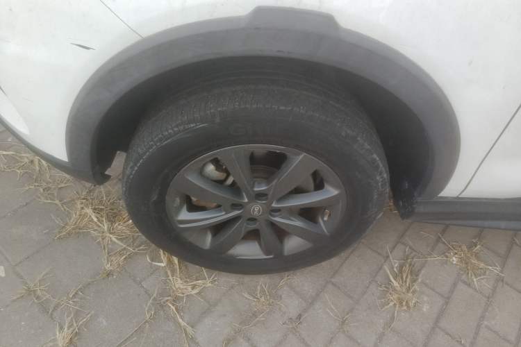 Used BYD S2 2019 YUE Comfort Model Left Front Wheel Hub