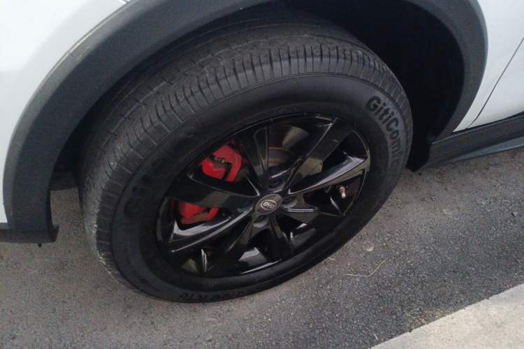 Used BYD S2 2019 YUE Comfort Model Left Front Wheel Hub