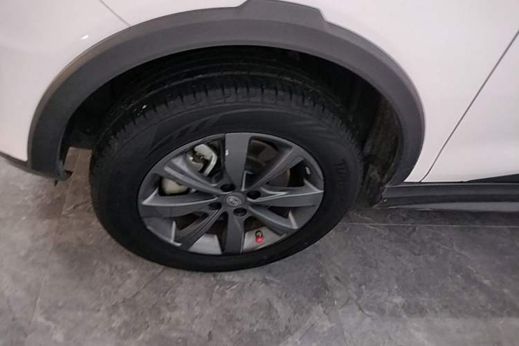 Used BYD S2 2019 YUE Comfort Model Left Front Wheel Hub