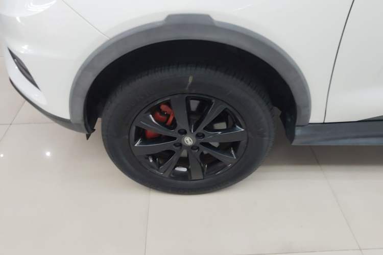 Used BYD S2 2019 YUE Comfort Model Left Front Wheel Hub