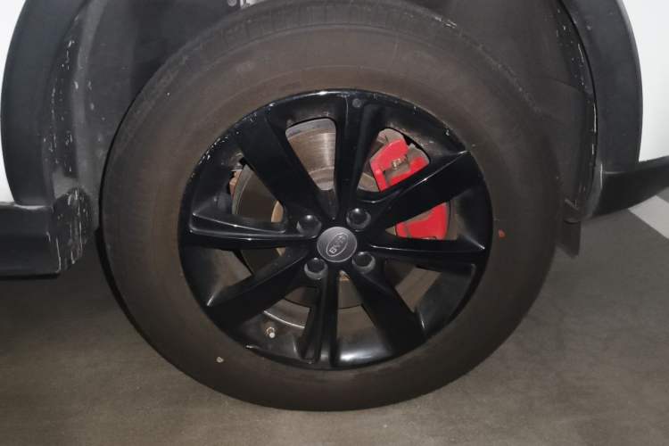 Used BYD S2 2019 Smart Standard Version Right Front Wheel Hub