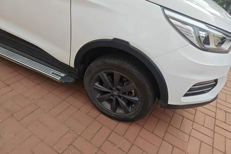 Used BYD S2 2019 Smart Standard Version Right Front Wheel Hub