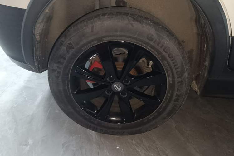 Used BYD S2 2019 YUE Comfort Model Right Rear Wheel Hub