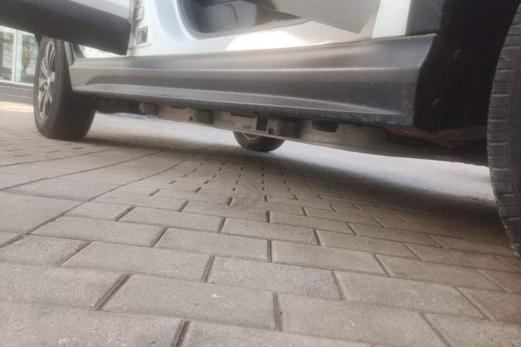 Used BYD S2 2019 YUE Comfort Model Right Side Sill