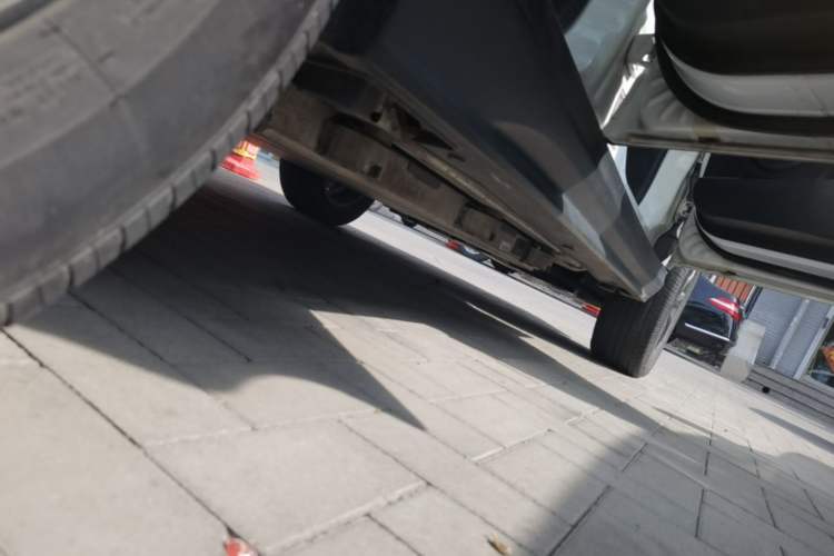 Used BYD S2 2019 YUE Comfort Model Right Side Sill
