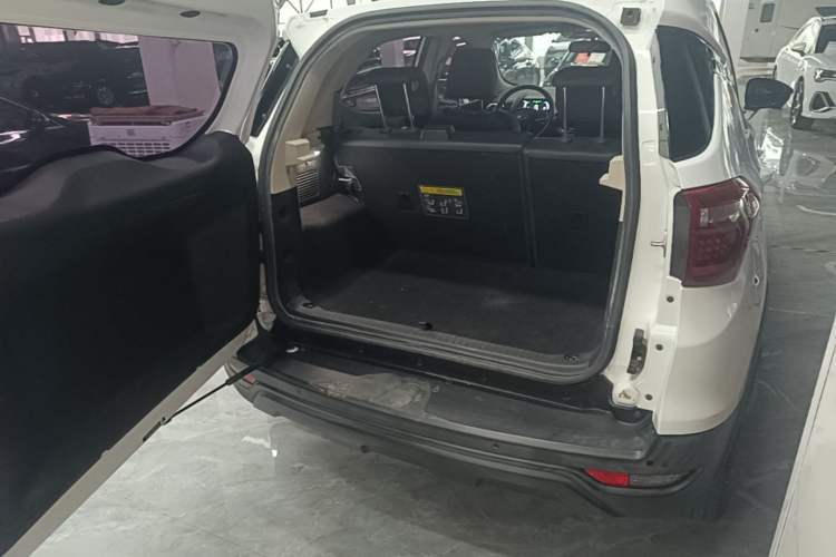 Used BYD S2 2019 YUE Comfort Model Trunk