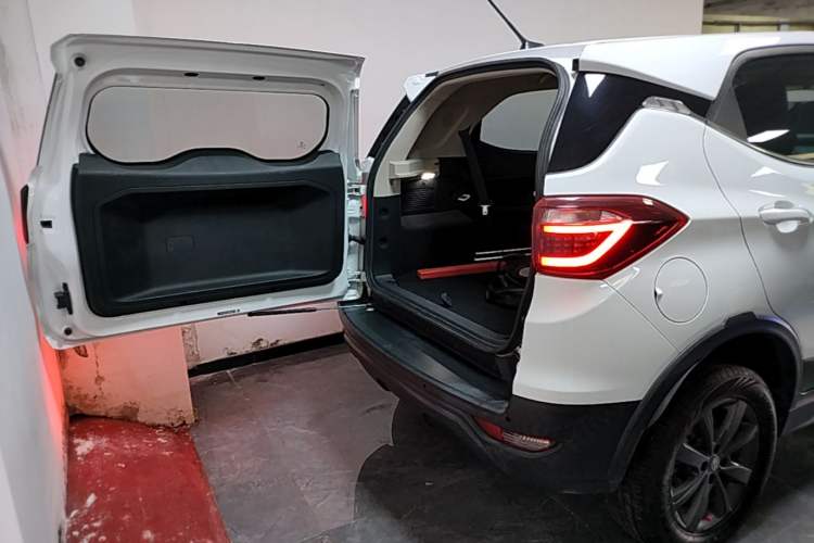 Used BYD S2 2019 YUE Comfort Model Trunk