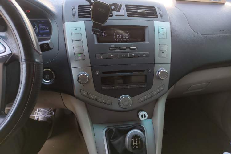 Used BYD S6 2011 2.0L Manual Luxury Edition Audio And AC Panel