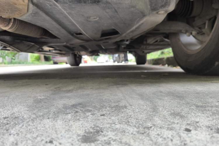 Used BYD S6 2011 2.0L Manual Luxury Version Chassis Front Left