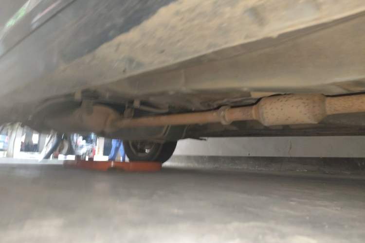 Used BYD S6 2011 2.0L Manual Luxury Version Chassis Front Right