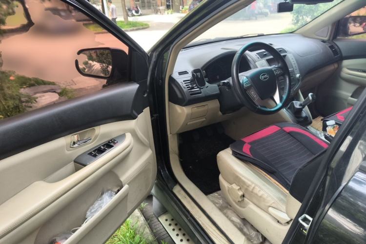 Used BYD S6 2011 2.0L Manual Luxury Version Driver Seat