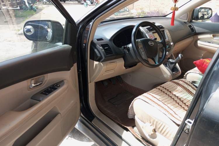 Used BYD S6 2011 2.0L Manual Luxury Version Driver Seat