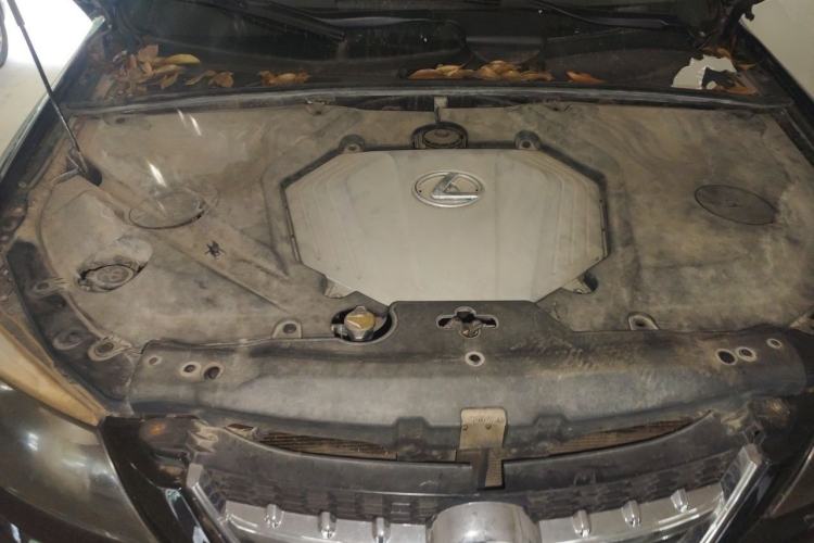 Used BYD S6 2011 2.0L Manual Luxury Version Engine Bay
