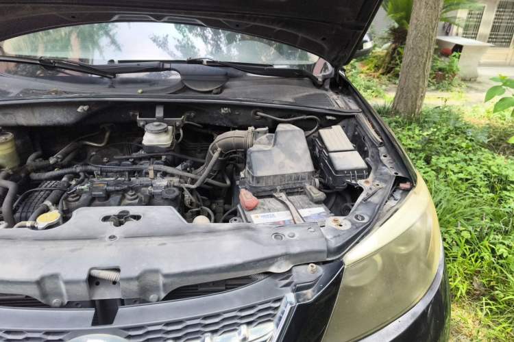 Used BYD S6 2011 2.0L Manual Luxury Version Engine Bay Left