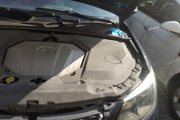 Used BYD S6 2011 2.4L Automatic Luxury Edition Engine Bay Left